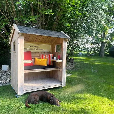 Διαμέρισμα Dreckerhook, Oasis To Slow Down!